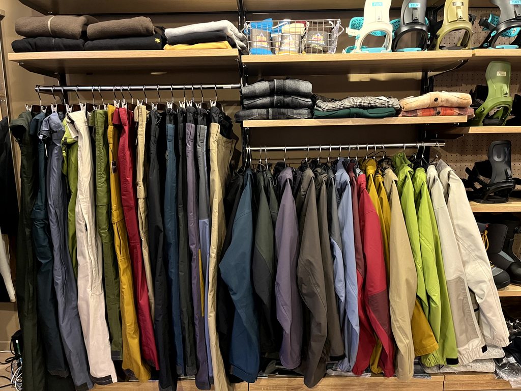 GREEN CLOTHING